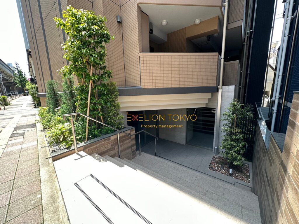 クレイシア三軒茶屋の外観・物件写真