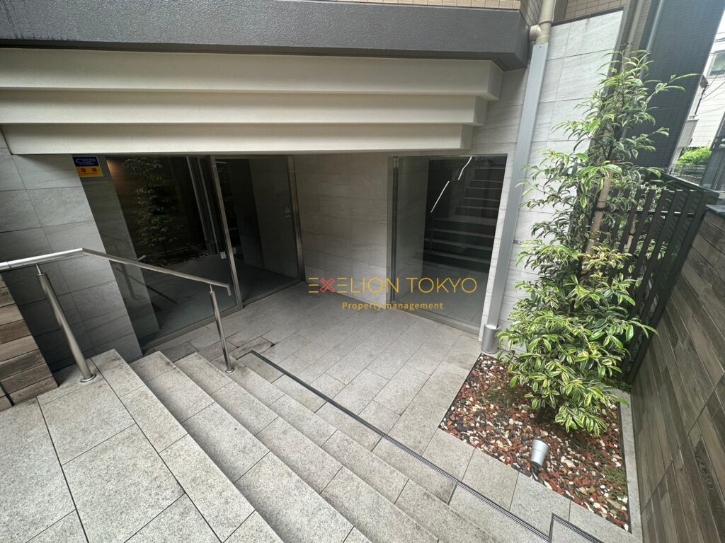 クレイシア三軒茶屋の外観・物件写真